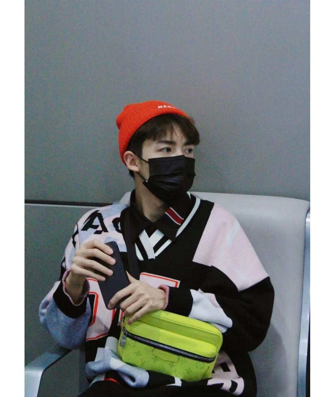 LOUIS VUITTON Желтая сумка через плечо, фото 7