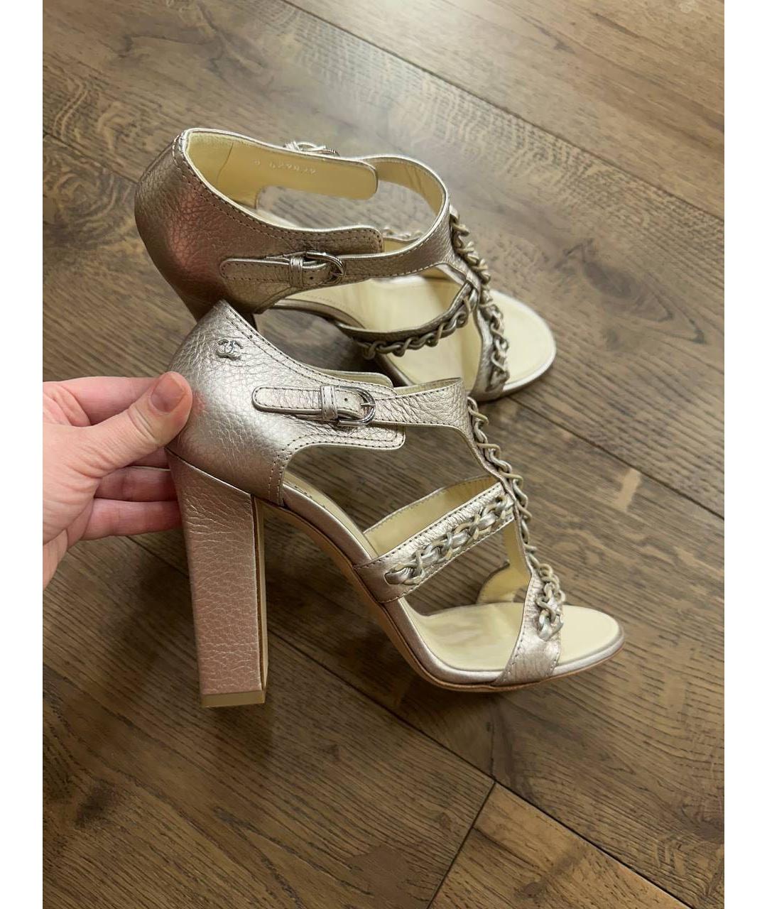 CHANEL Бежевые кожаные босоножки, фото 4