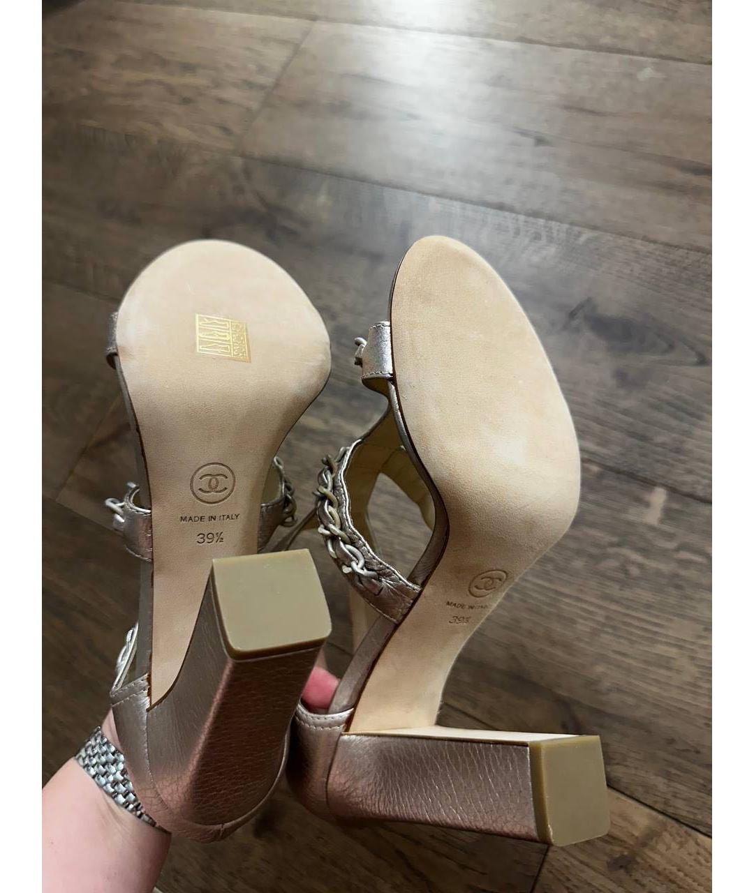 CHANEL Бежевые кожаные босоножки, фото 3
