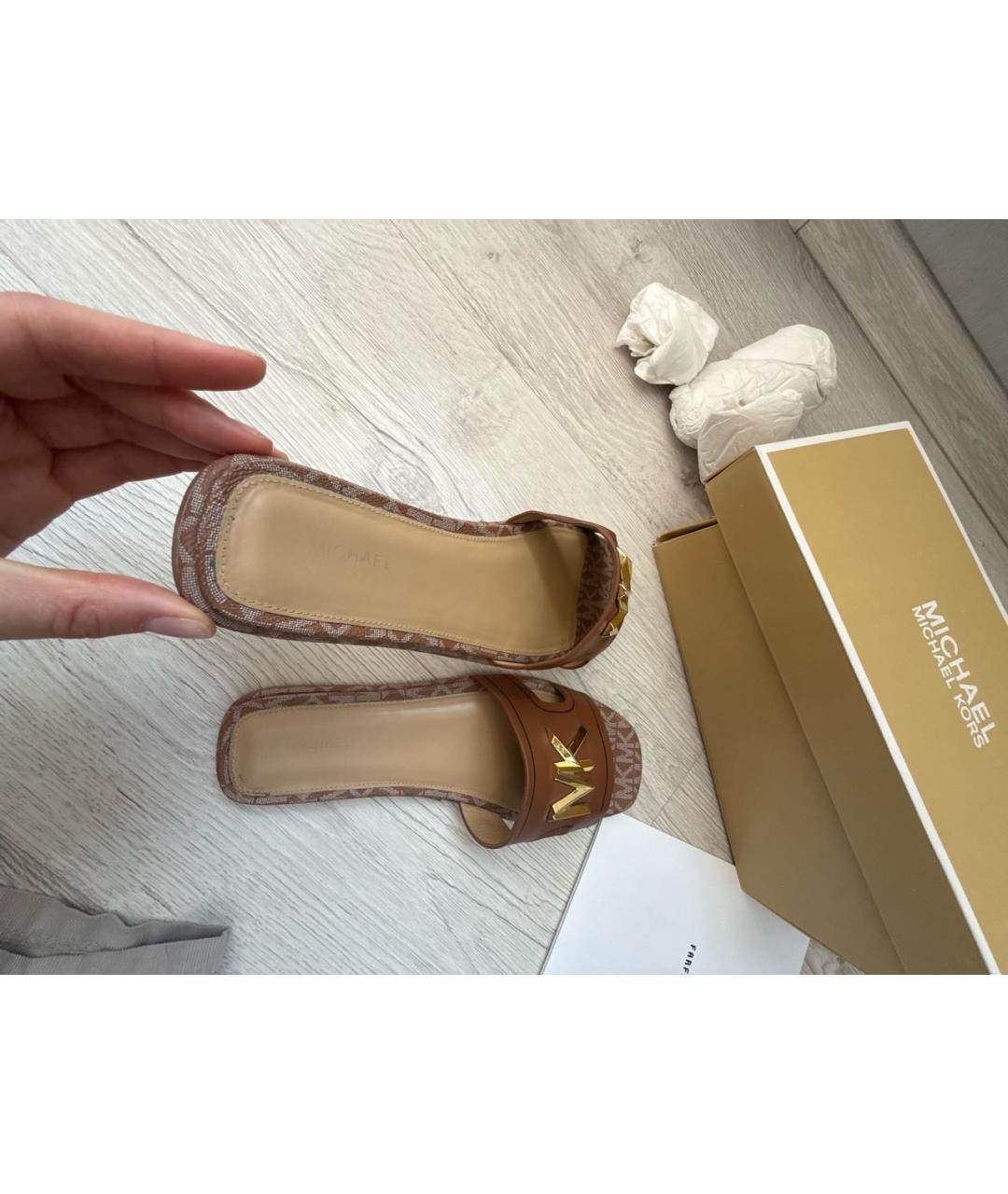 MICHAEL MICHAEL KORS Коричневые кожаные сандалии, фото 5