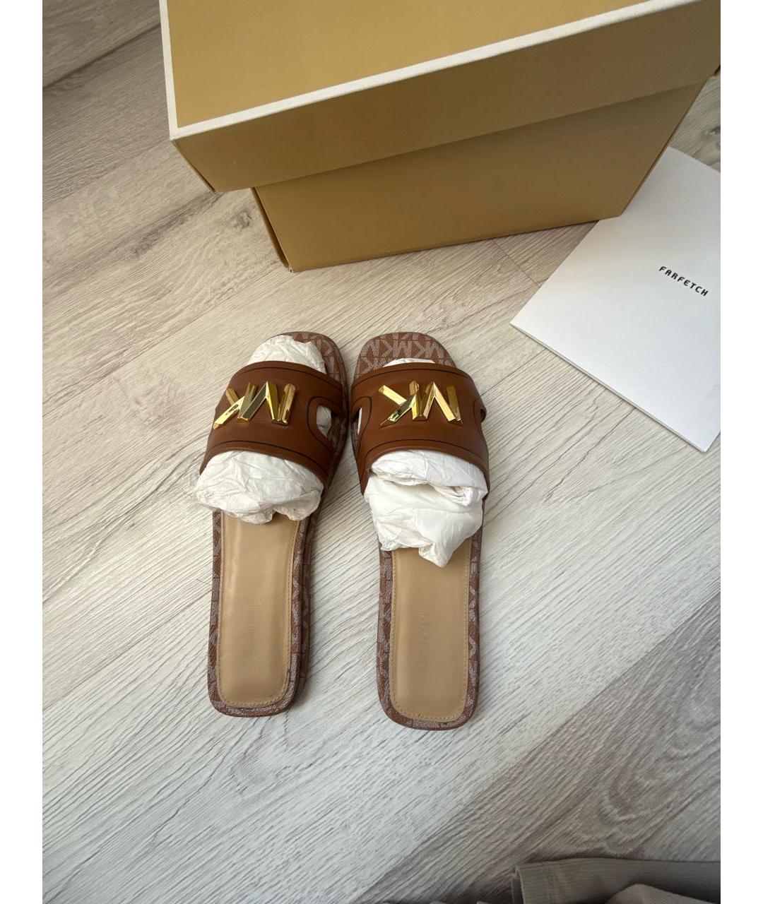 MICHAEL MICHAEL KORS Коричневые кожаные сандалии, фото 2