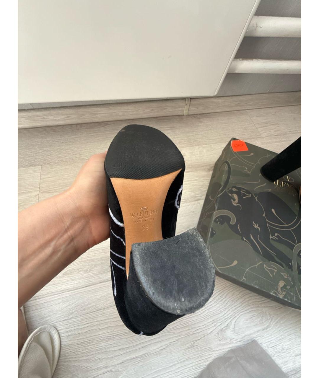 VALENTINO Черные бархатные ботильоны, фото 6