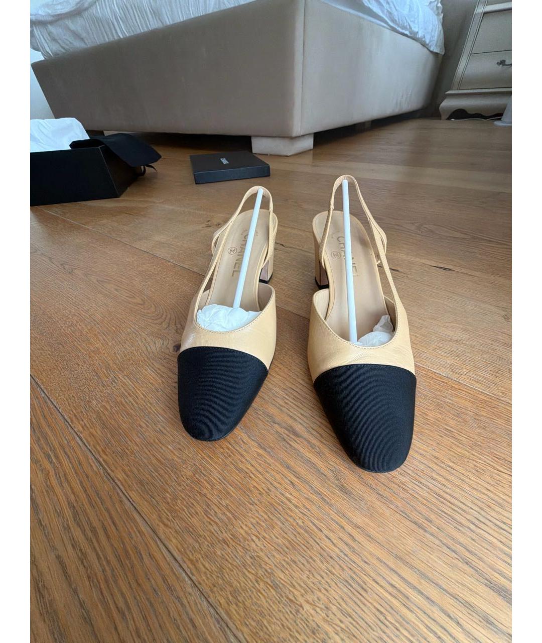 CHANEL Бежевые кожаные туфли, фото 2