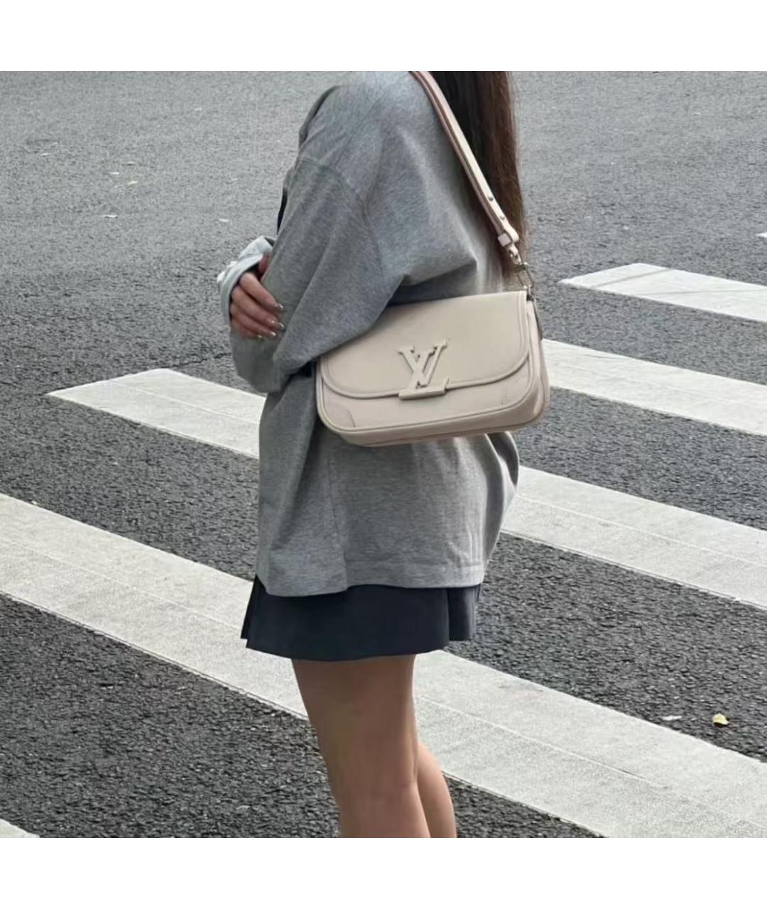 LOUIS VUITTON Белая сумка через плечо, фото 6