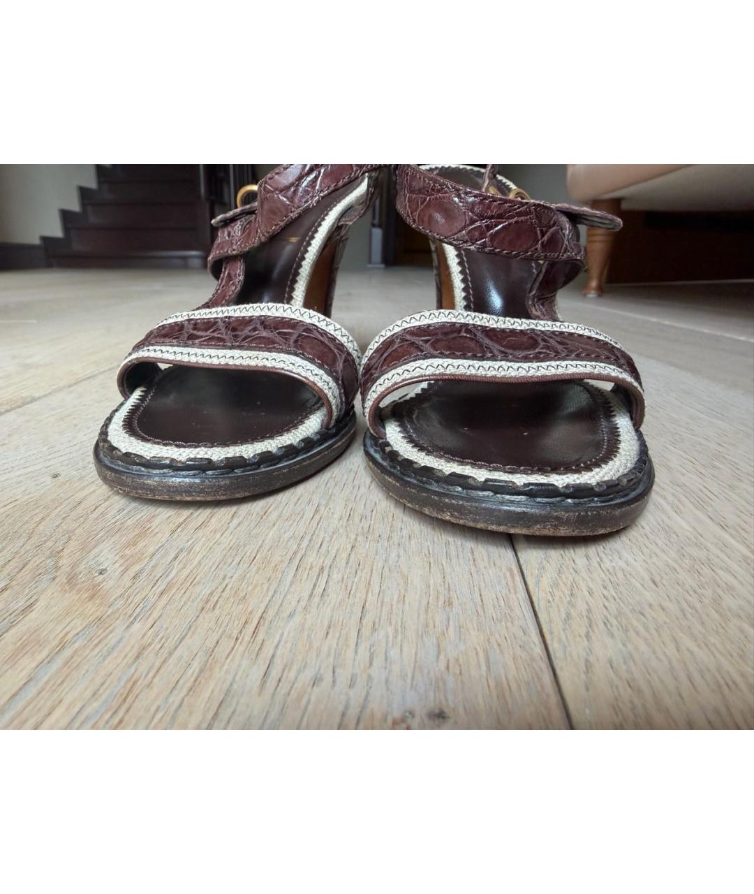 SAINT LAURENT Коричневые босоножки из экзотической кожи, фото 4