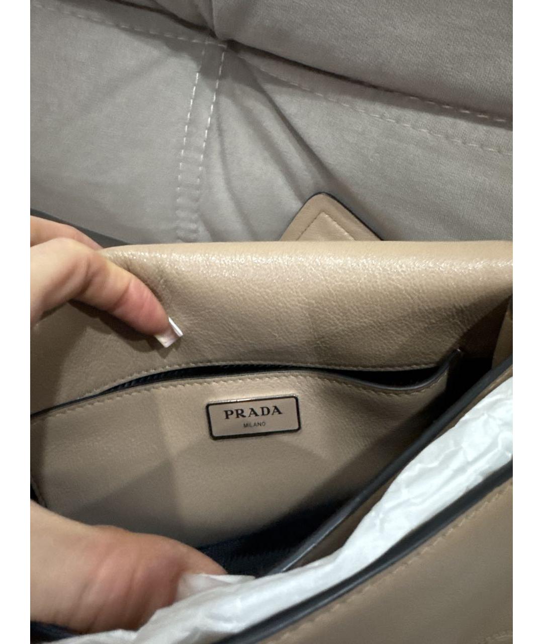PRADA Бежевая кожаная сумка через плечо, фото 4