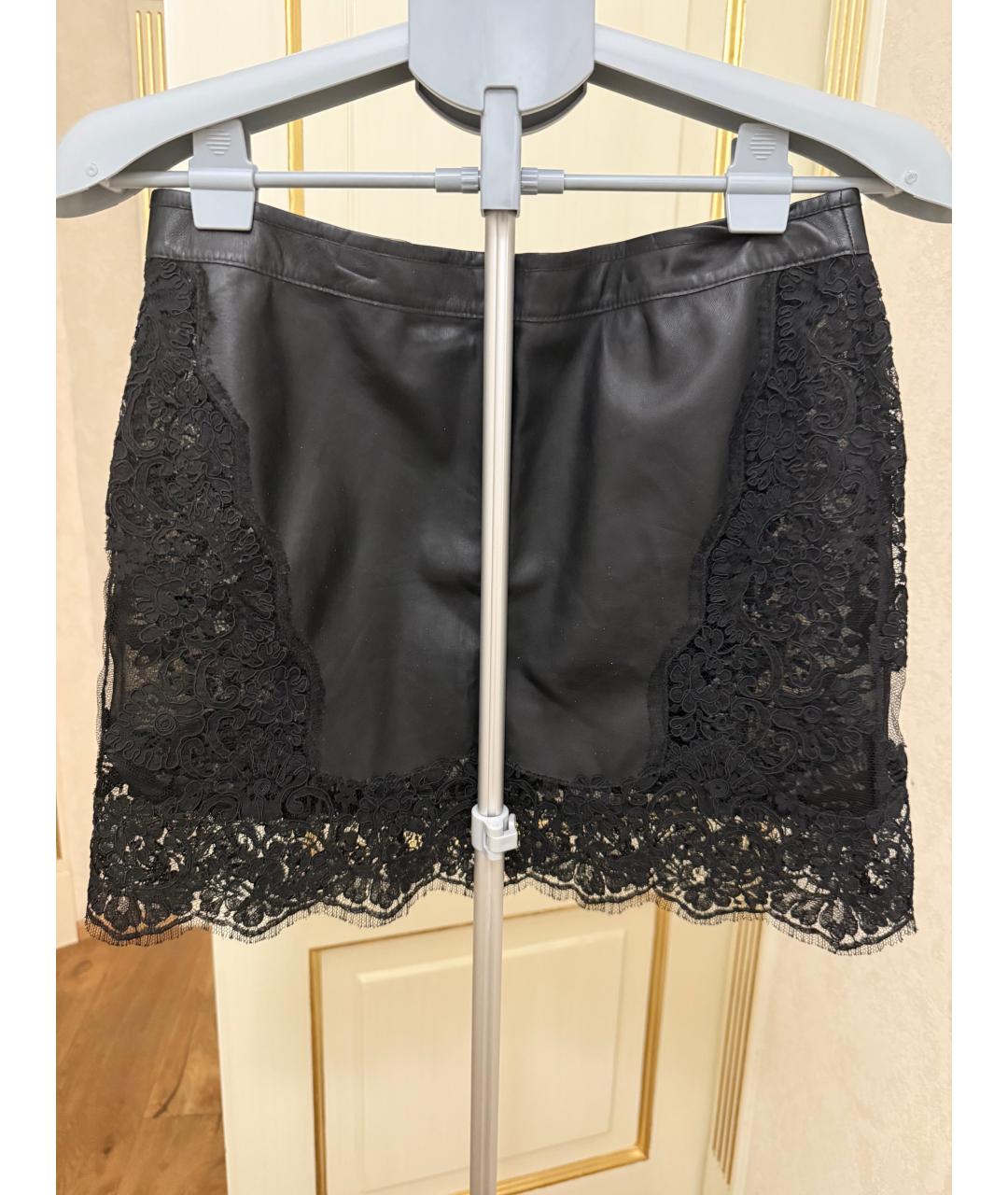 ROBERTO CAVALLI Черная кожаная юбка мини, фото 2