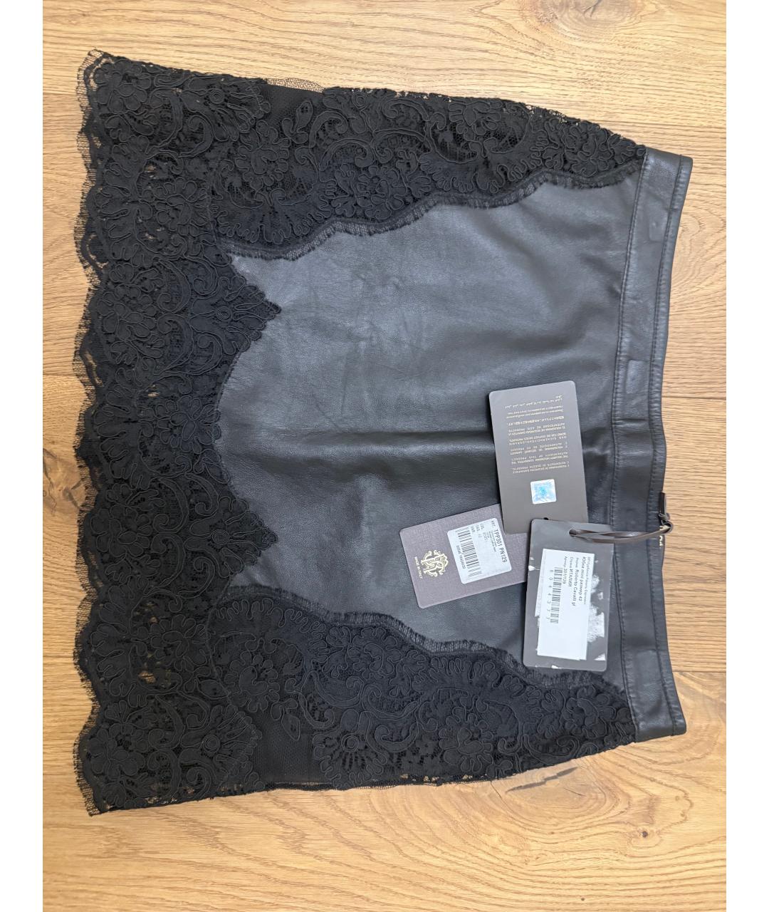 ROBERTO CAVALLI Черная кожаная юбка мини, фото 3