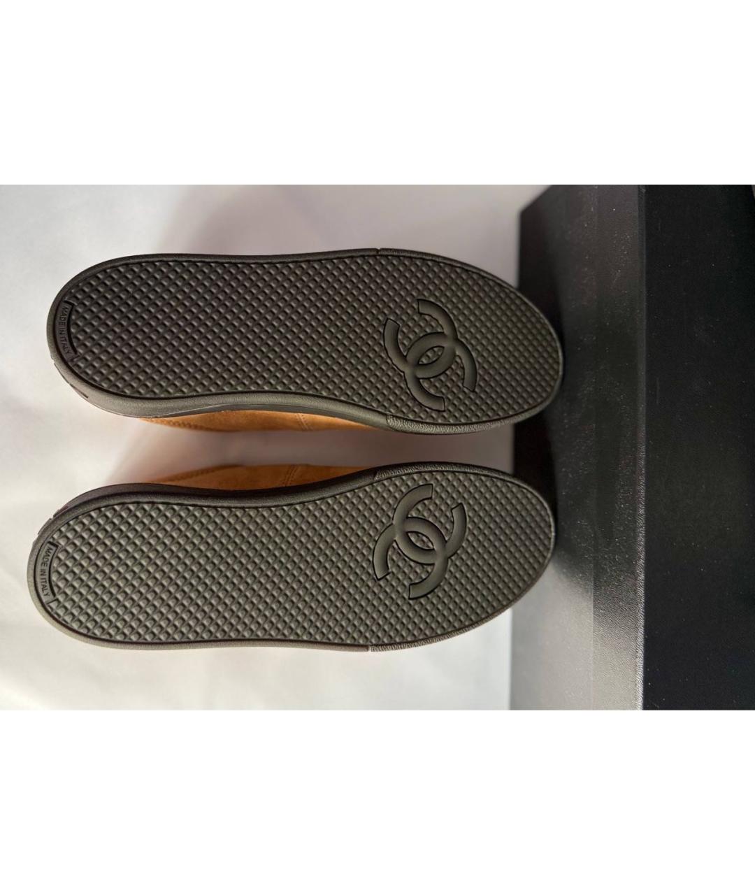 CHANEL Коричневые замшевые кеды, фото 5