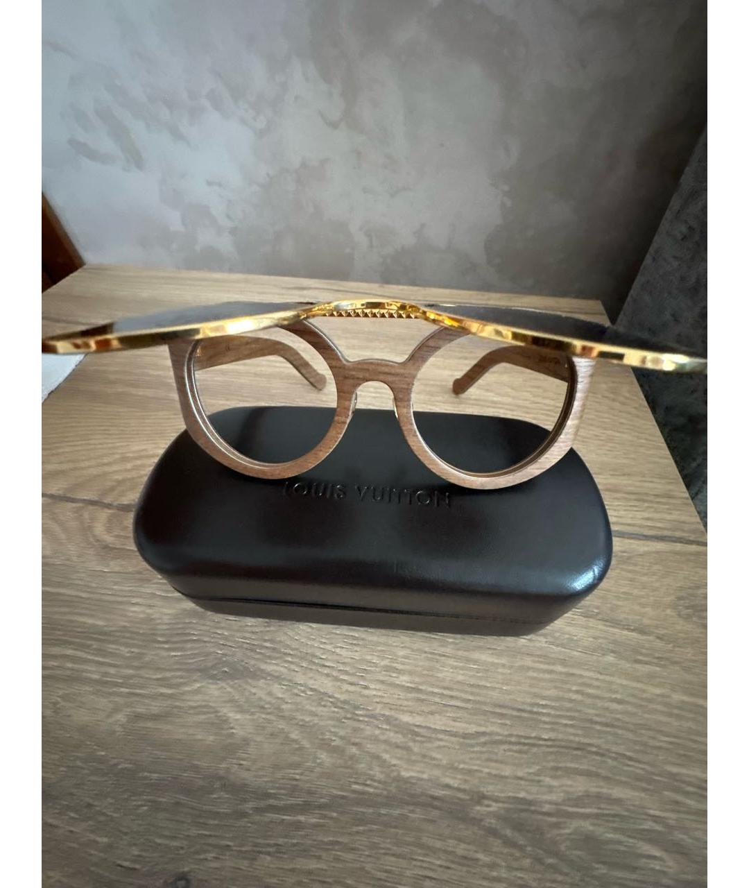 LOUIS VUITTON Коричневые деревянные солнцезащитные очки, фото 4