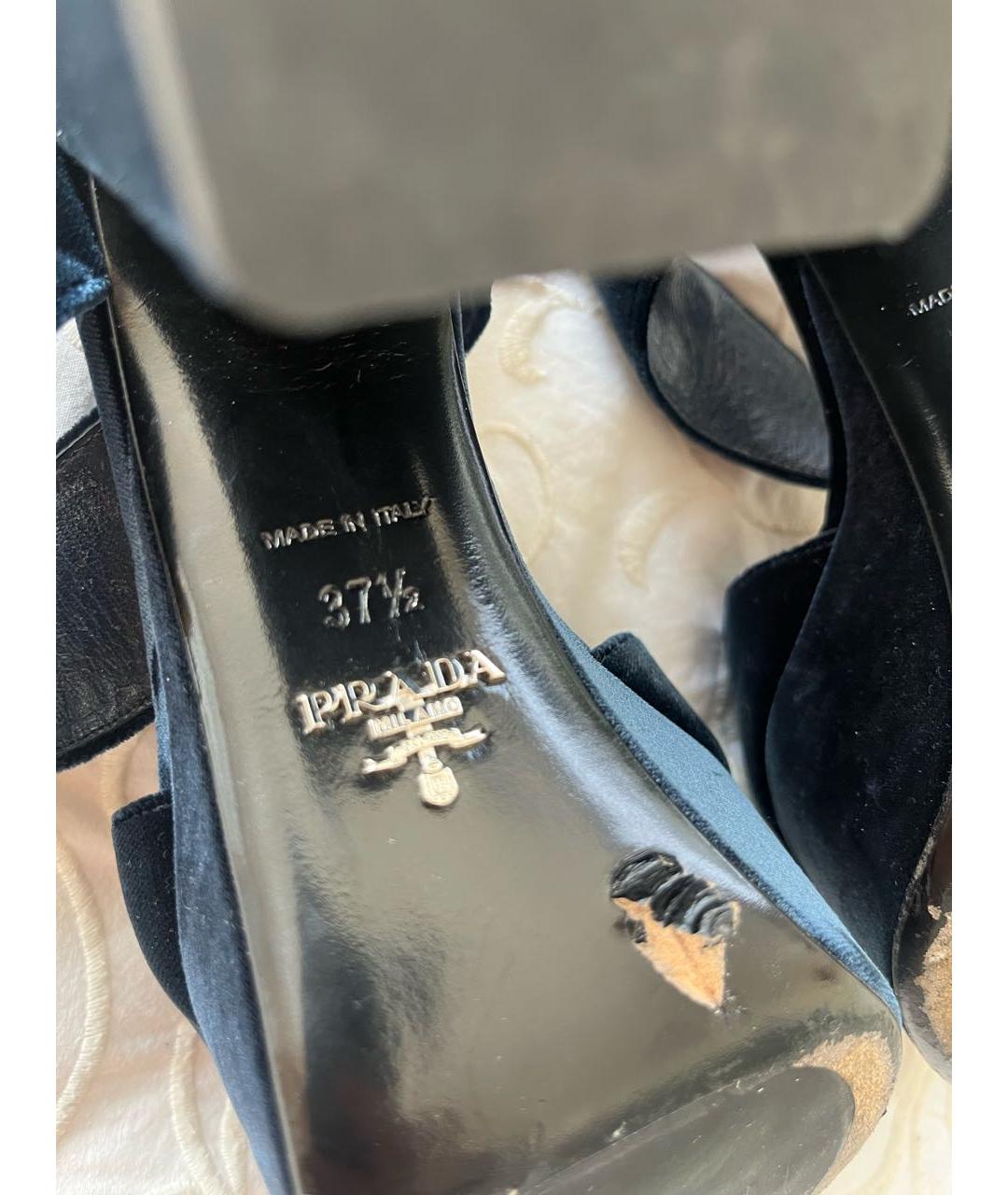 PRADA Темно-синие бархатные босоножки, фото 7