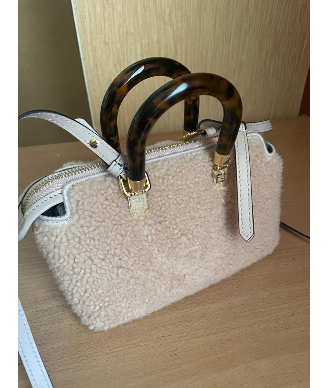 FENDI Розовая меховая сумка через плечо, фото 3