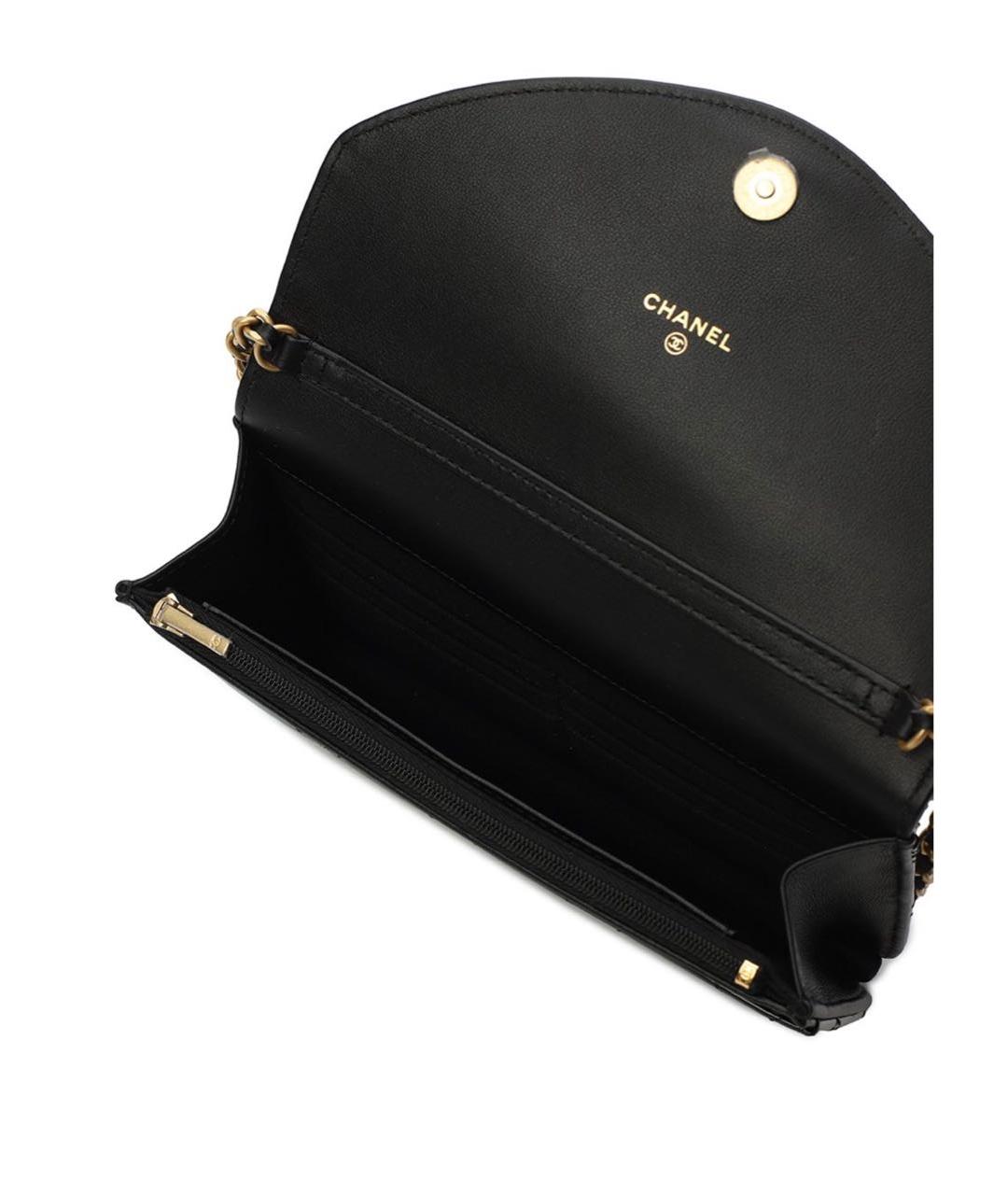 CHANEL Черная сумка через плечо из лакированной кожи, фото 4