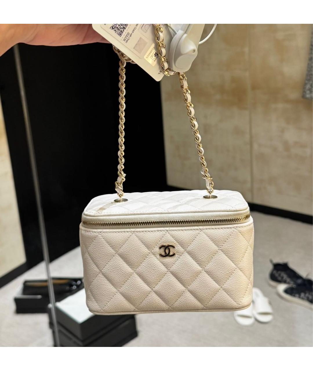 CHANEL Белая кожаная сумка через плечо, фото 2
