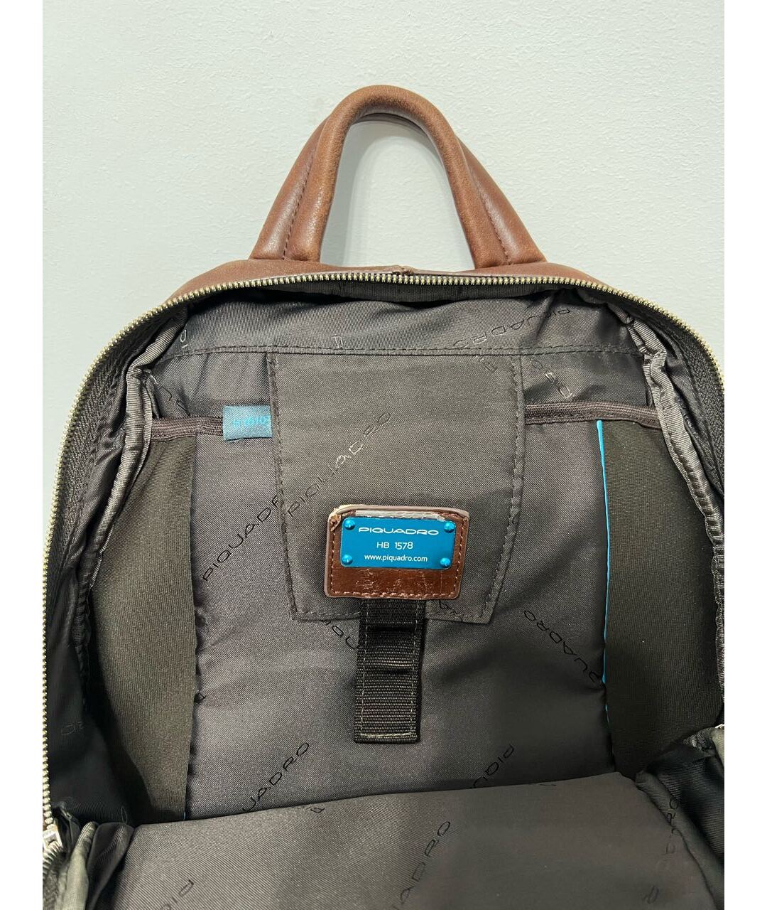 PIQUADRO Коричневый кожаный рюкзак, фото 4