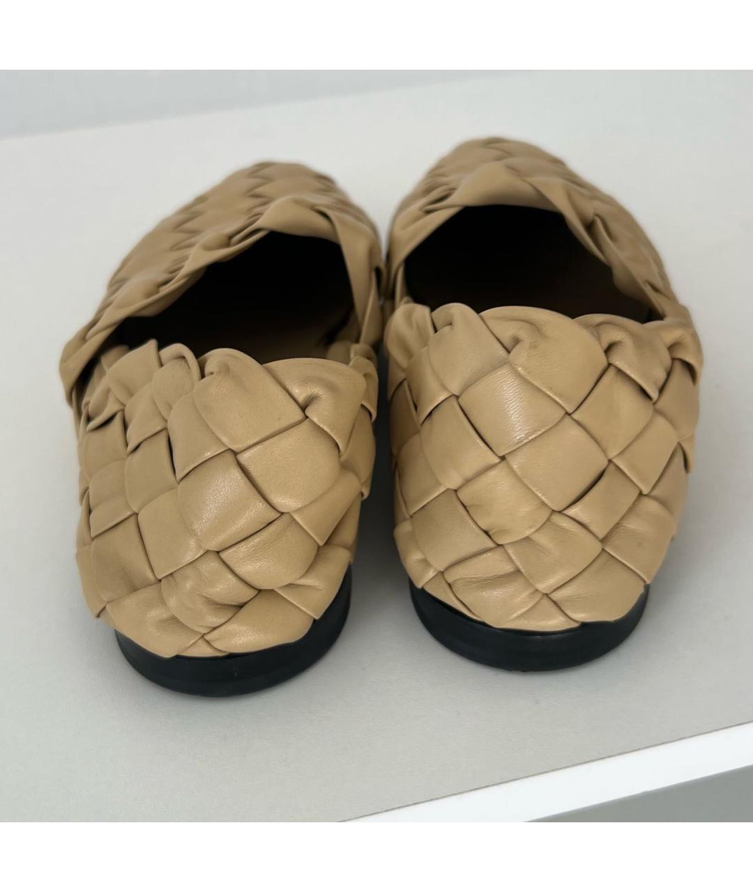 BOTTEGA VENETA Бежевые кожаные лоферы, фото 4