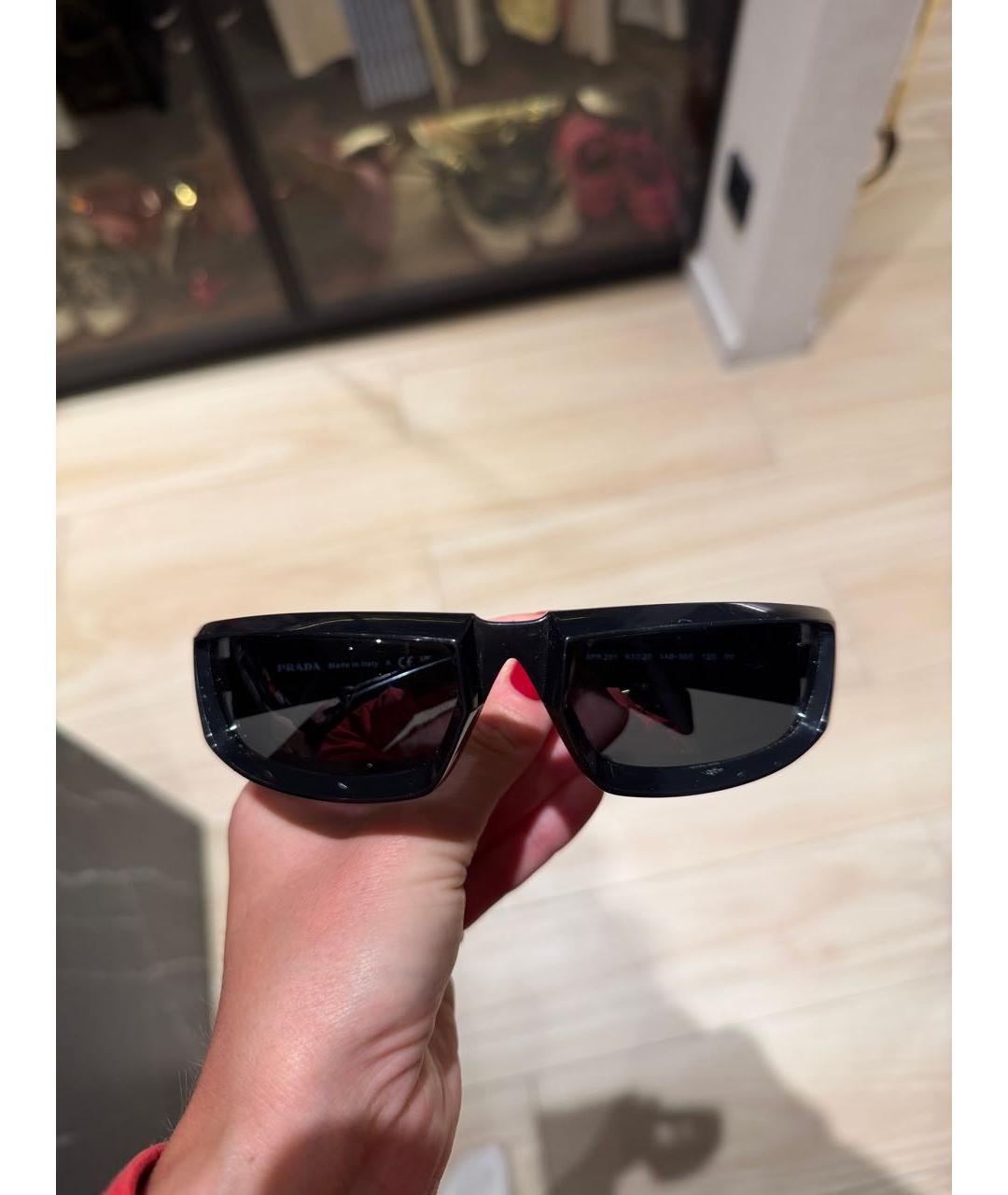 PRADA Черные пластиковые солнцезащитные очки, фото 5