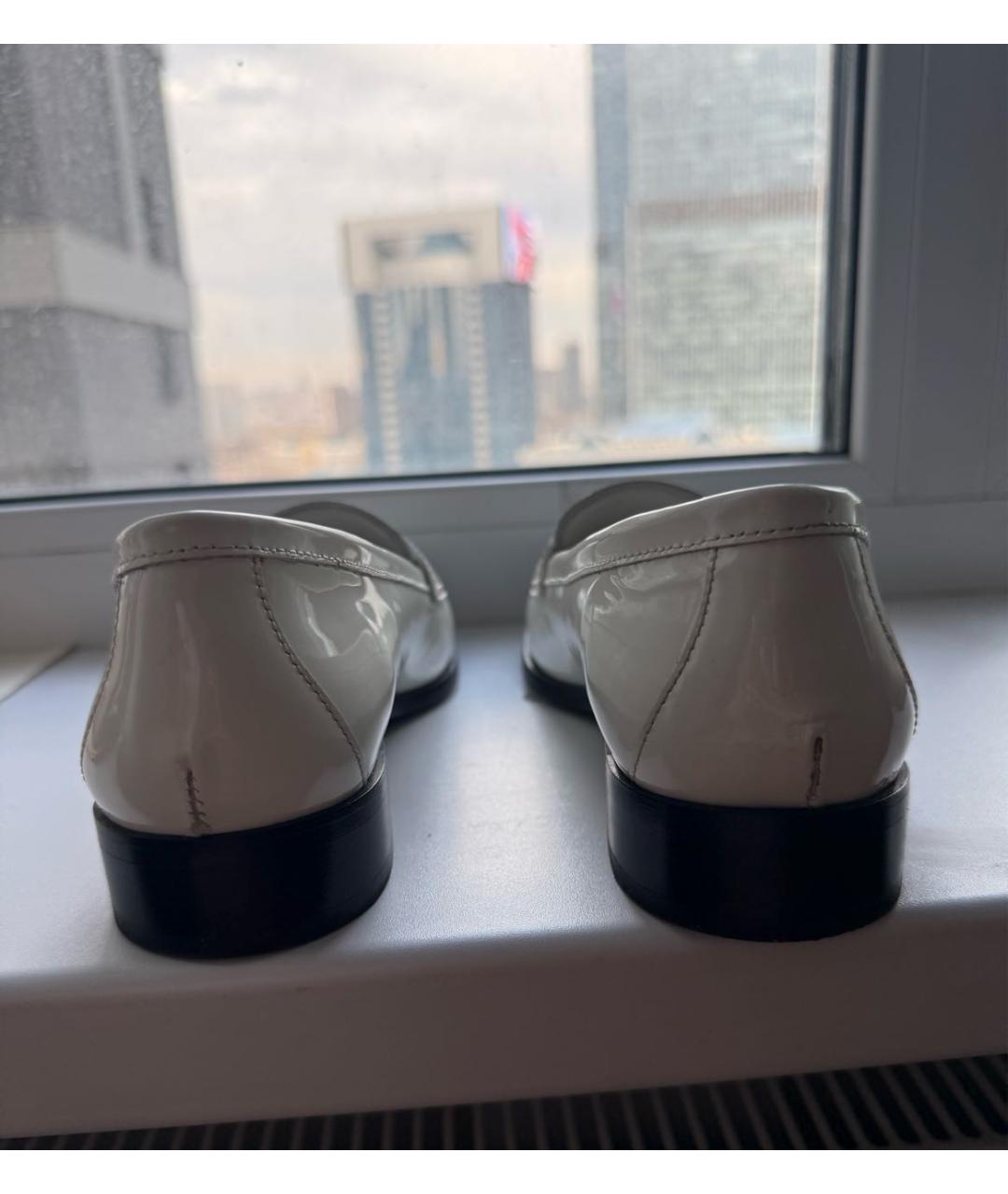 PRADA Белые лоферы из лакированной кожи, фото 4