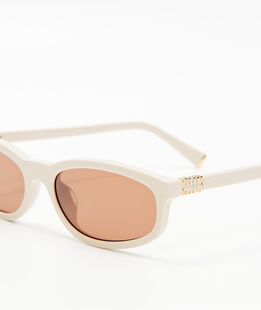 MIU MIU Бежевые пластиковые солнцезащитные очки, фото 4