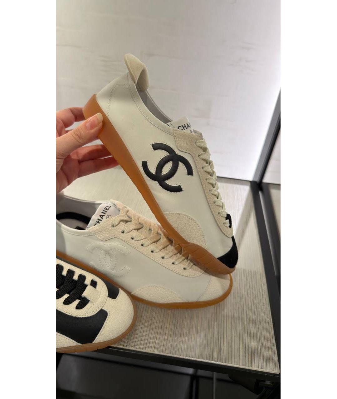 CHANEL Белые кожаные кеды, фото 3