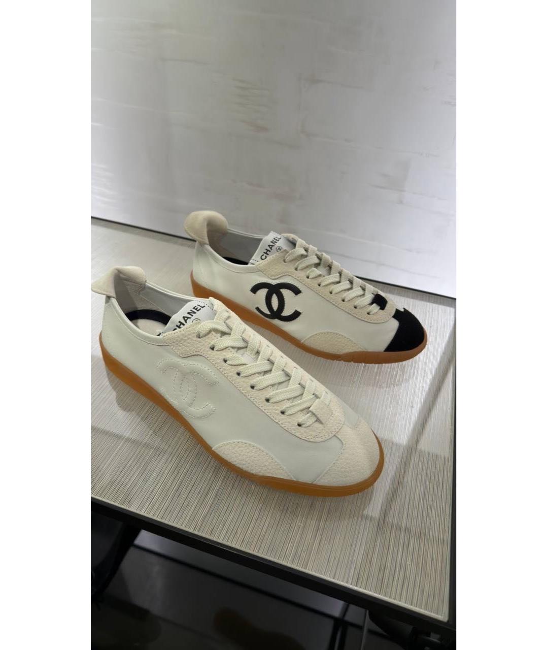 CHANEL Белые кожаные кеды, фото 2