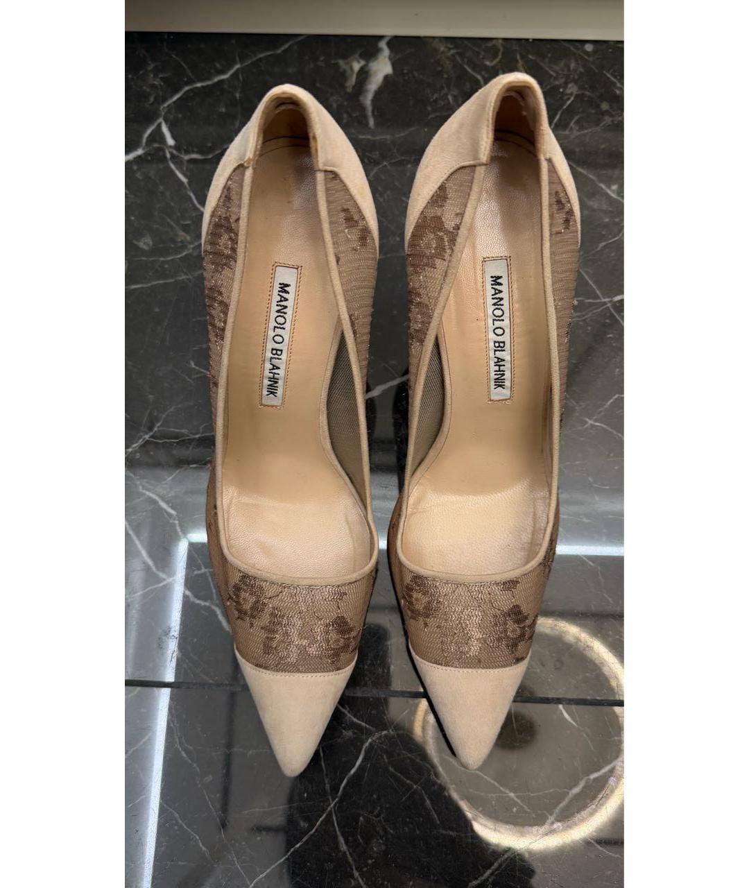 MANOLO BLAHNIK Бежевые замшевые туфли, фото 2