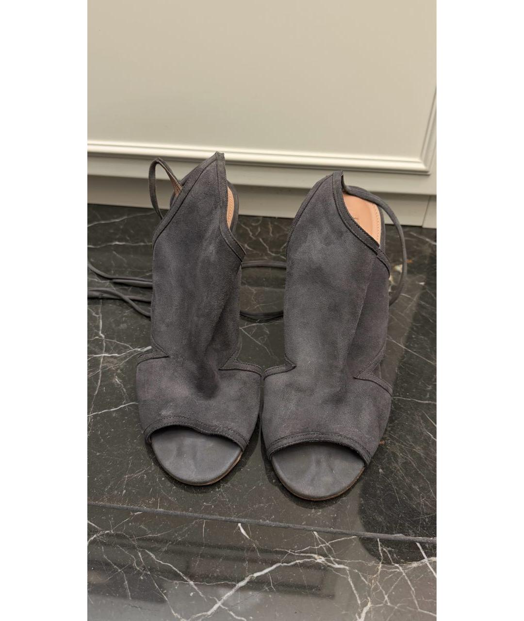 HUGO BOSS Серые замшевые босоножки, фото 2
