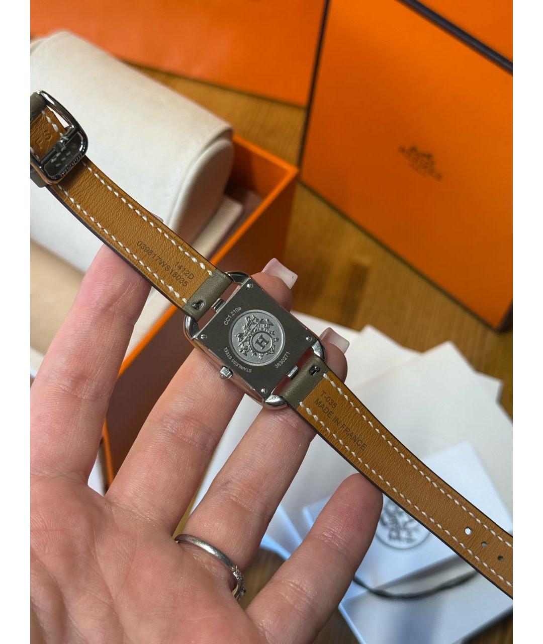 HERMES Коричневые металлические часы, фото 5