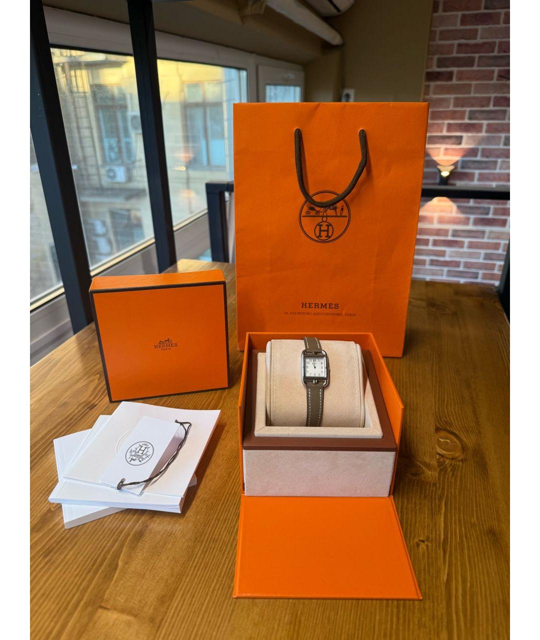HERMES Коричневые металлические часы, фото 2