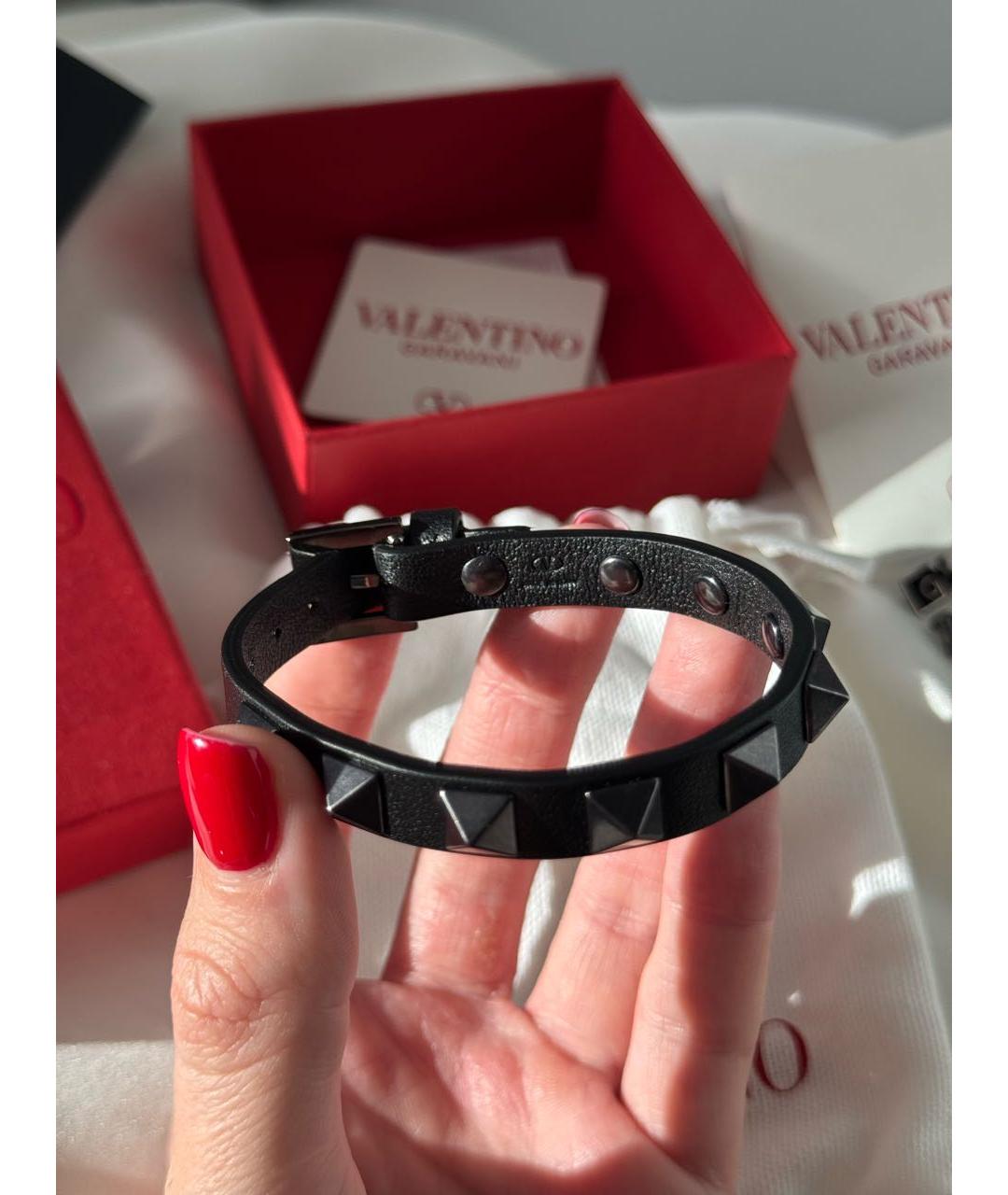 VALENTINO Черный кожаный браслет, фото 3