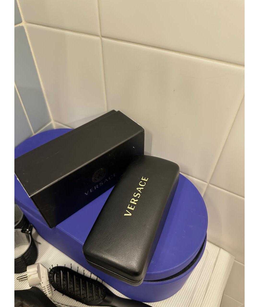 VERSACE Черные пластиковые солнцезащитные очки, фото 3