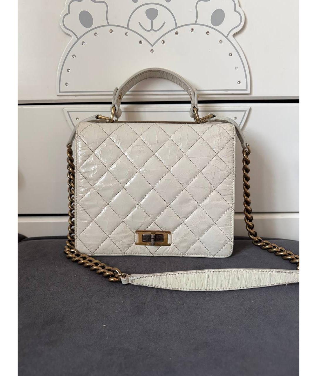 CHANEL Бежевая кожаная сумка с короткими ручками, фото 9