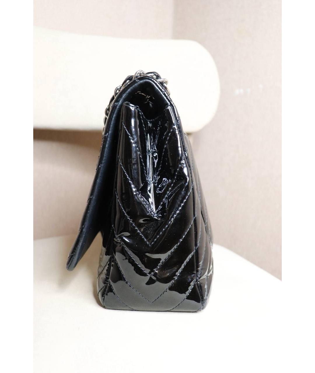 CHANEL Черная сумка через плечо из лакированной кожи, фото 6
