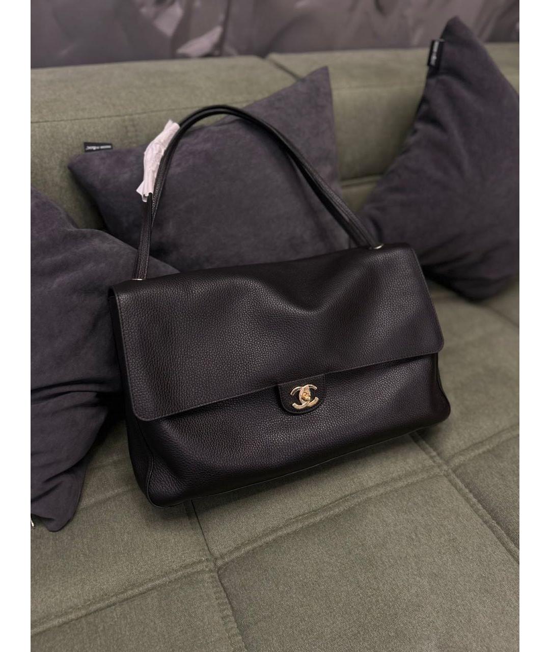 CHANEL Черная кожаная сумка через плечо, фото 4