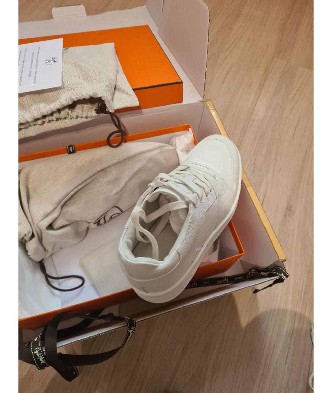 HERMES Белые кожаные кроссовки, фото 2