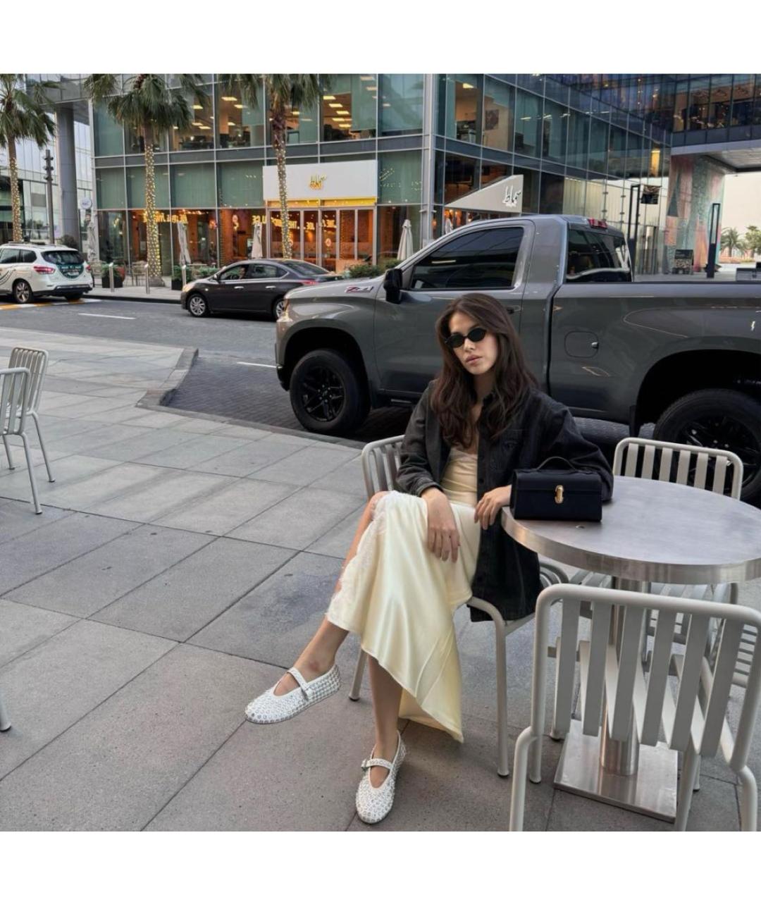 Savette Черная кожаная сумка с короткими ручками, фото 7