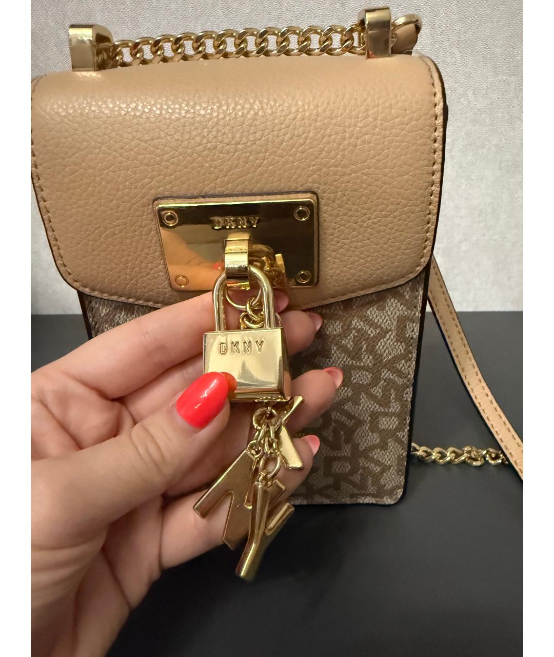 DKNY Бежевая сумка через плечо, фото 3