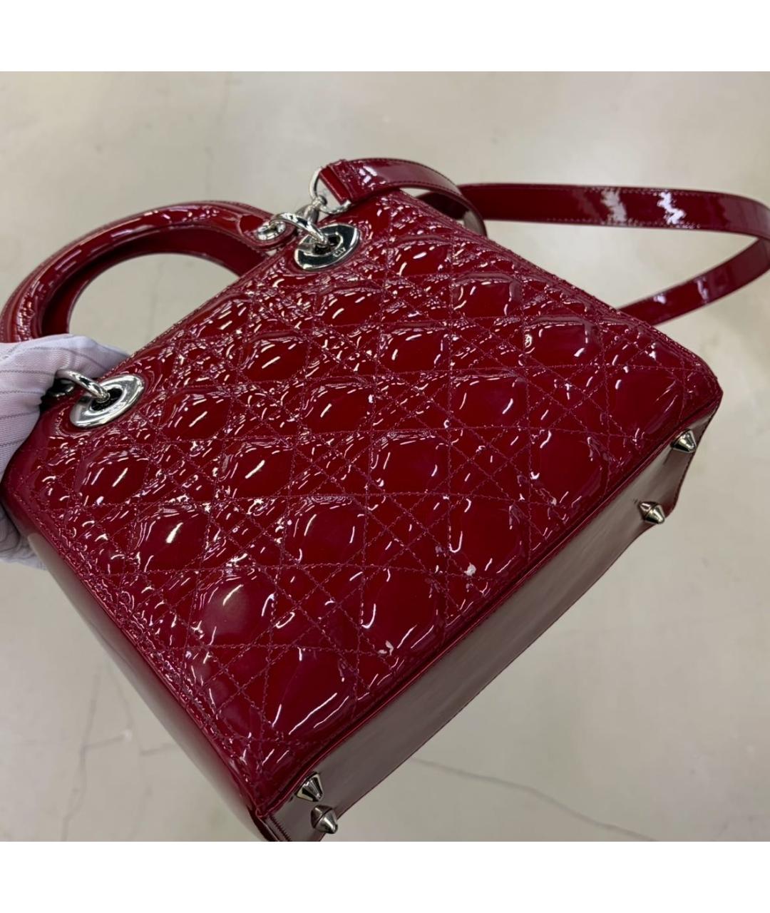 CHRISTIAN DIOR Бордовая сумка с короткими ручками из лакированной кожи, фото 4