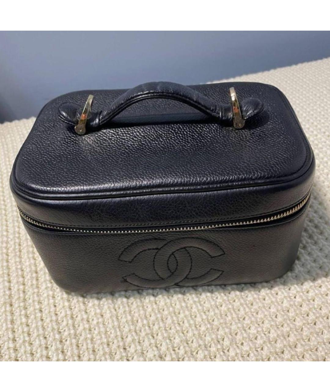 CHANEL Черная кожаная сумка с короткими ручками, фото 3