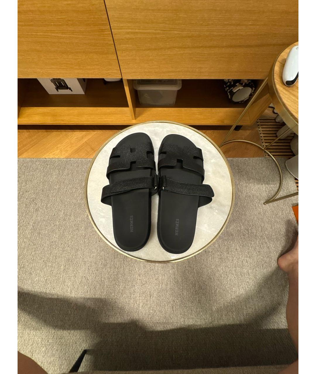 HERMES Черные кожаные сандалии, фото 3