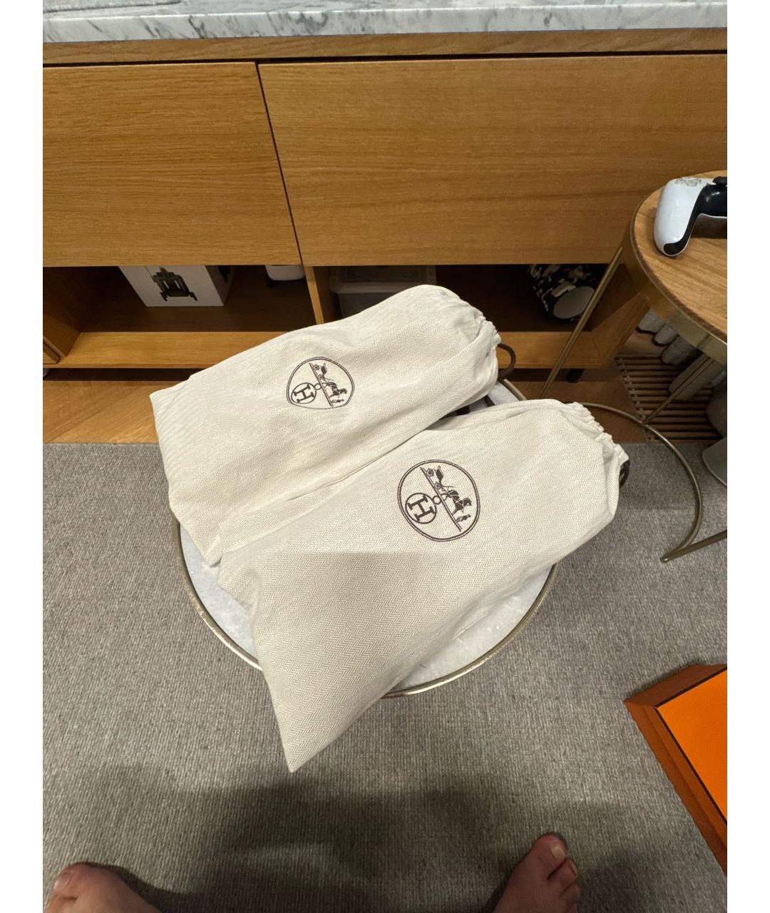 HERMES Черные кожаные сандалии, фото 5