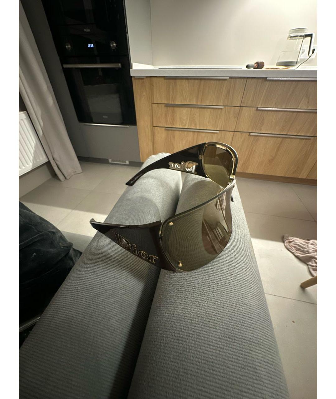 CHRISTIAN DIOR Коричневые пластиковые солнцезащитные очки, фото 2