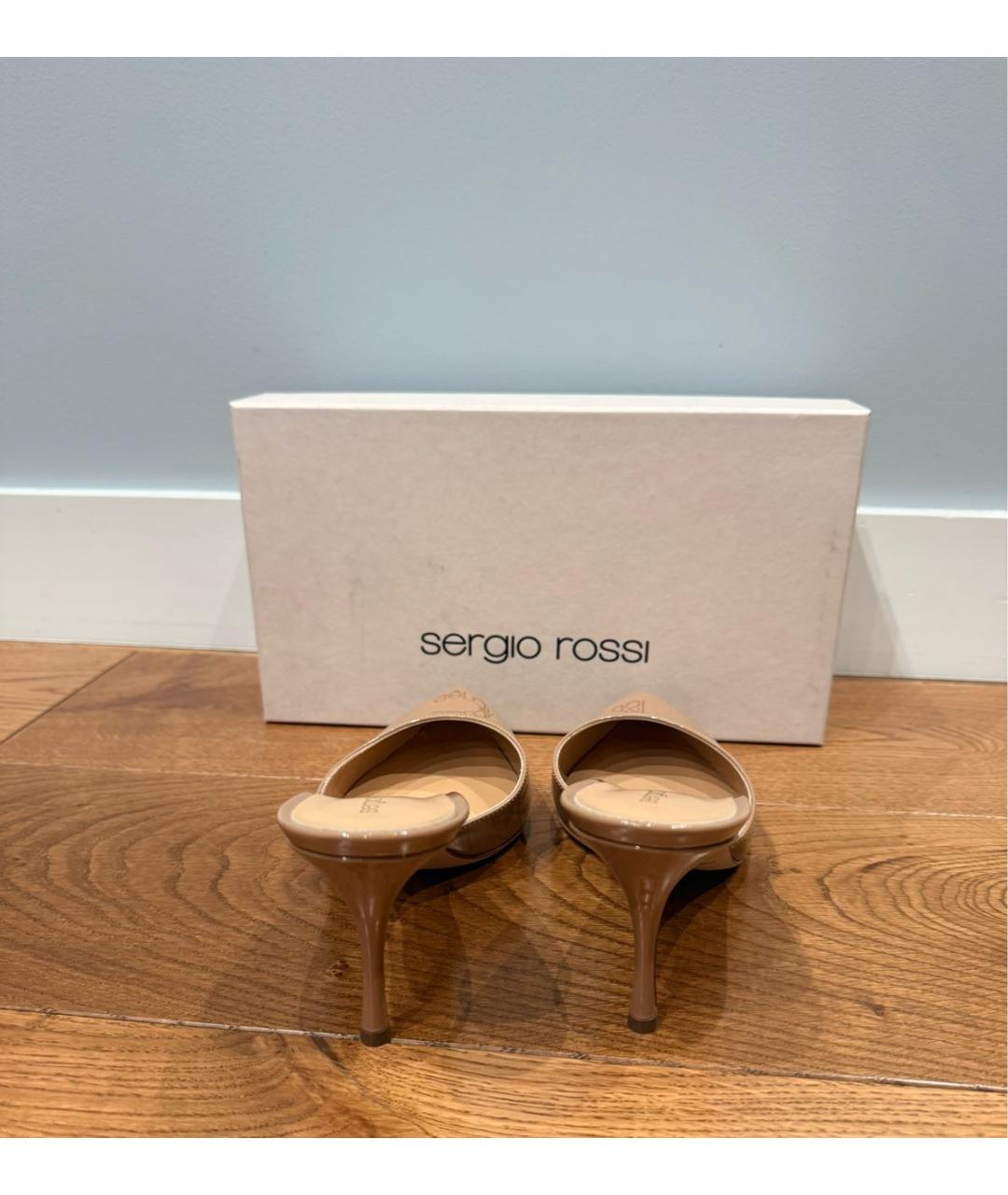 SERGIO ROSSI Бежевые мюли из лакированной кожи, фото 5