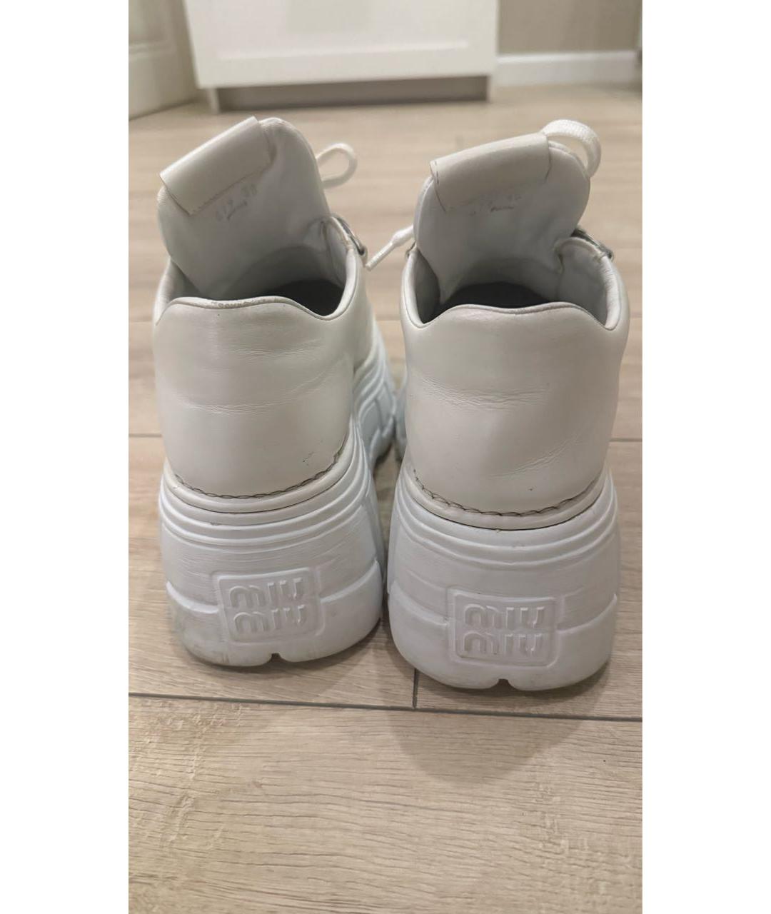 MIU MIU Белые кожаные кроссовки, фото 4