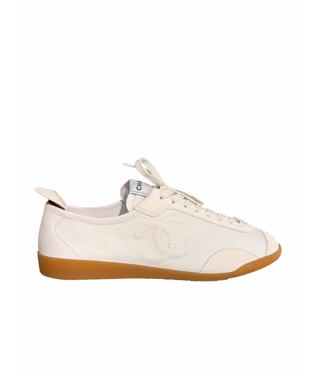 CHANEL Белые кожаные кеды, фото 1