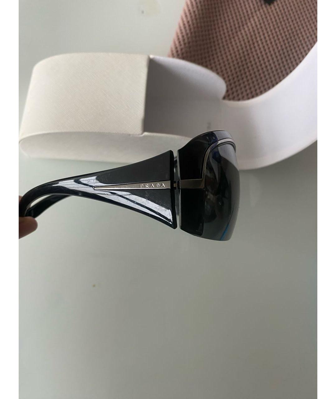 PRADA Черные пластиковые солнцезащитные очки, фото 2