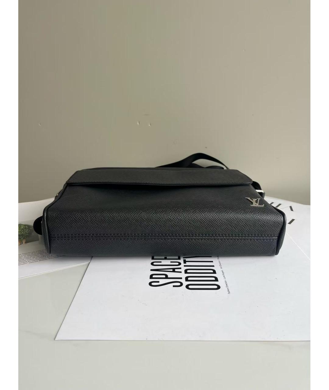 LOUIS VUITTON Черная кожаная сумка через плечо, фото 6