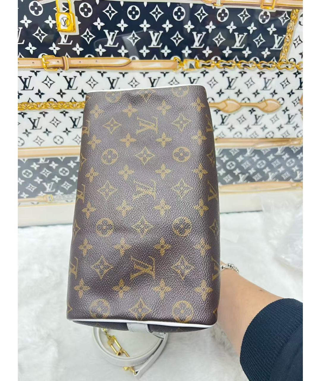 LOUIS VUITTON Коричневая сумка с короткими ручками, фото 4