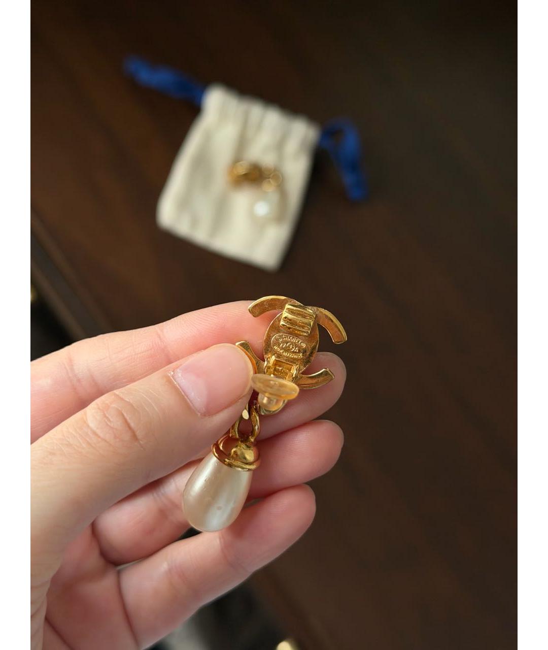 CHANEL Золотые металлические серьги, фото 2