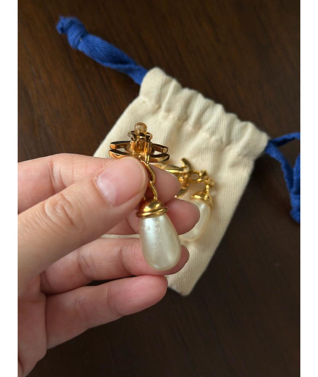 CHANEL Золотые металлические серьги, фото 4